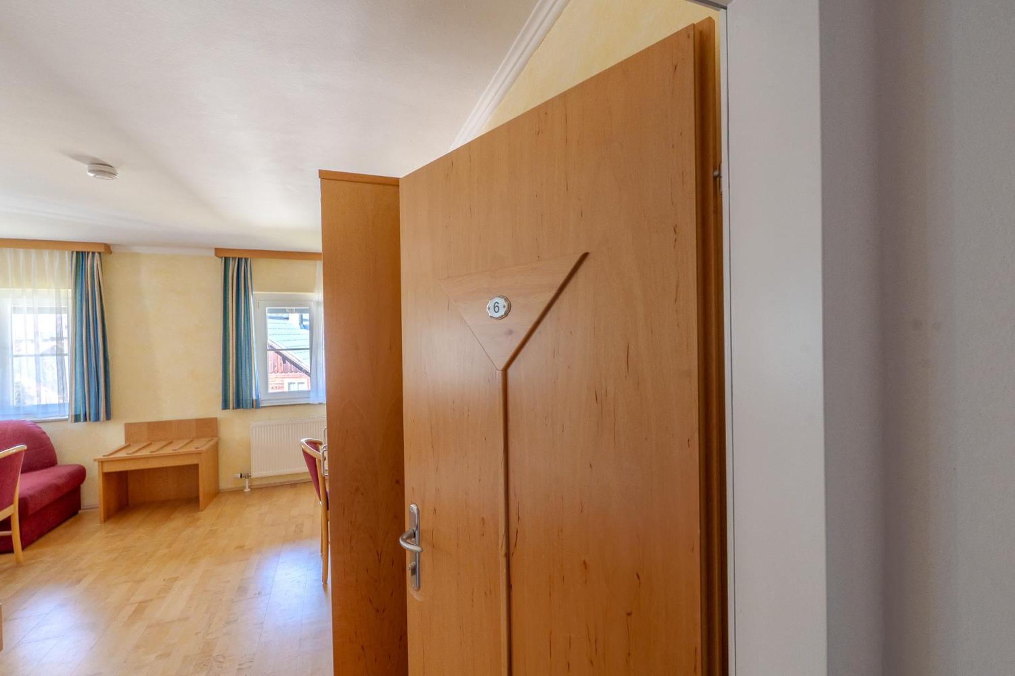 Whats-App Self-Check-In - Villa Maria Theresia Bad Goisern Værelse billede