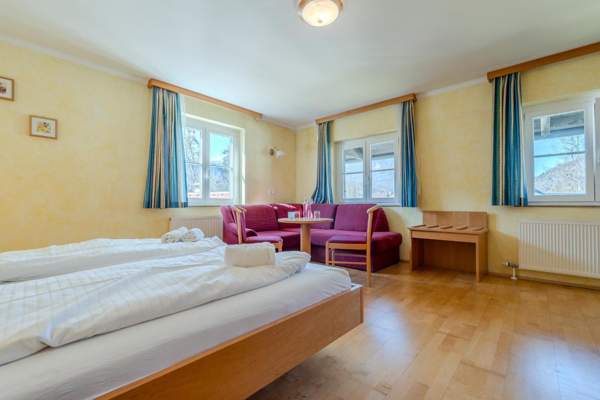 Whats-App Self-Check-In - Villa Maria Theresia Bad Goisern Værelse billede