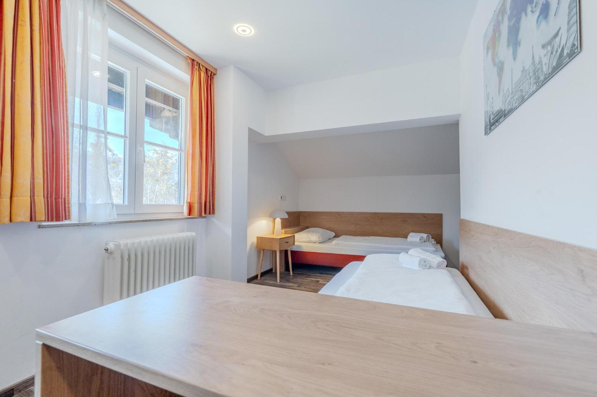 Whats-App Self-Check-In - Villa Maria Theresia Bad Goisern Værelse billede