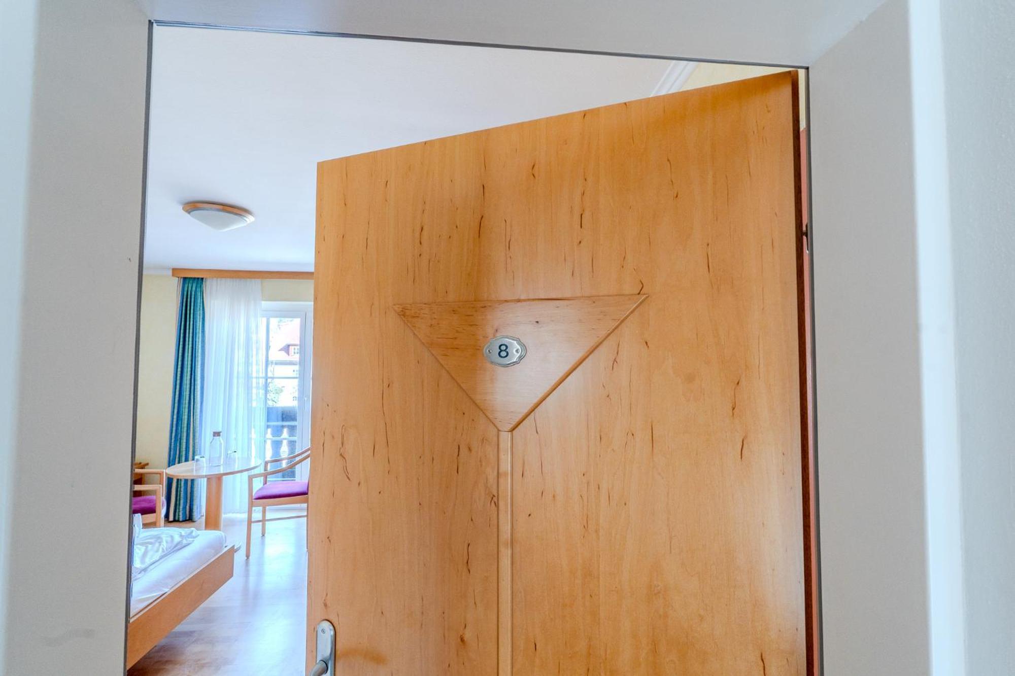 Whats-App Self-Check-In - Villa Maria Theresia Bad Goisern Værelse billede